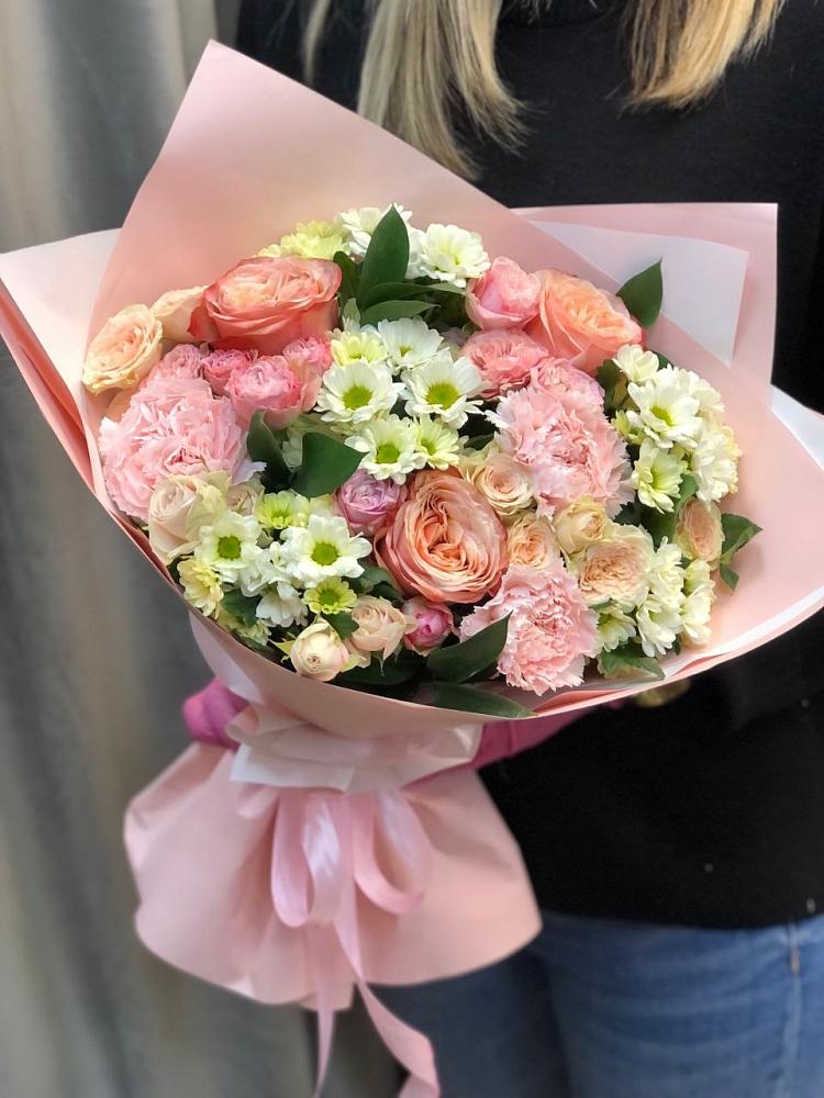 Букет цветов из: Гвоздики, Розы и Хризантемы в Троицкое