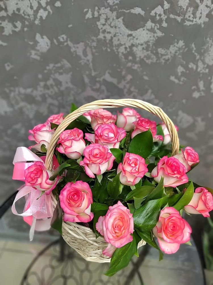 Цветочная композиция из Розы в корзине в Троицкое