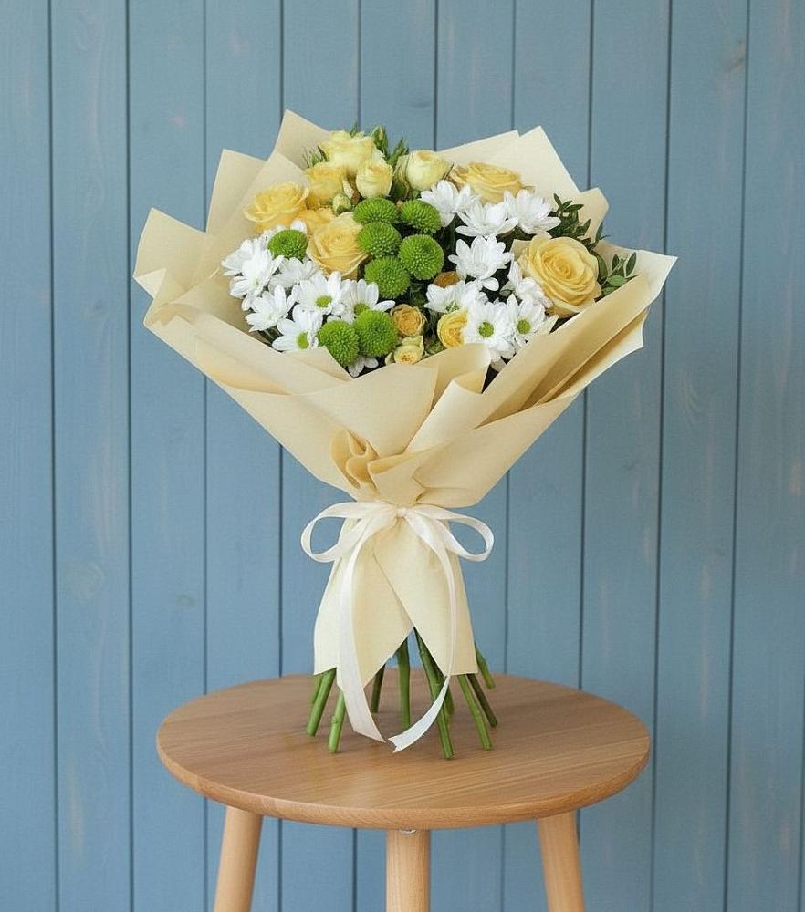 Букет цветов из: Хризантемы и Розы в Троицкое