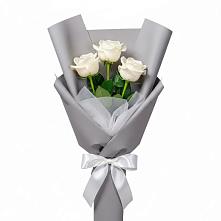 Букет 3 белые розы в Троицкое