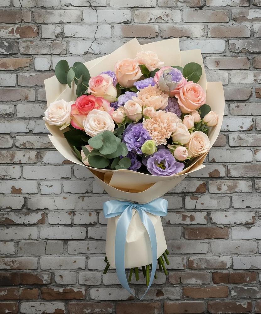 Букет цветов из: Розы, Лизиантусы и Гвоздики в Троицкое