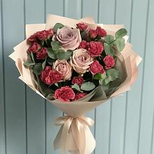 Букет цветов из:  Гвоздики и Розы в Троицкое