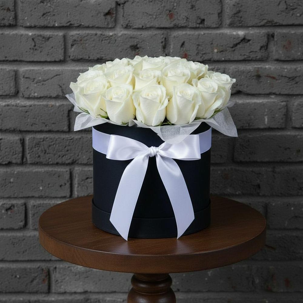 Цветочная композиция из Розы в шляпной коробке в Троицкое