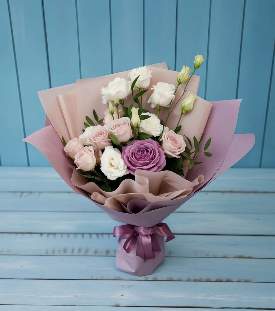 Букет цветов из: Розы и Лизиантусы в Троицкое